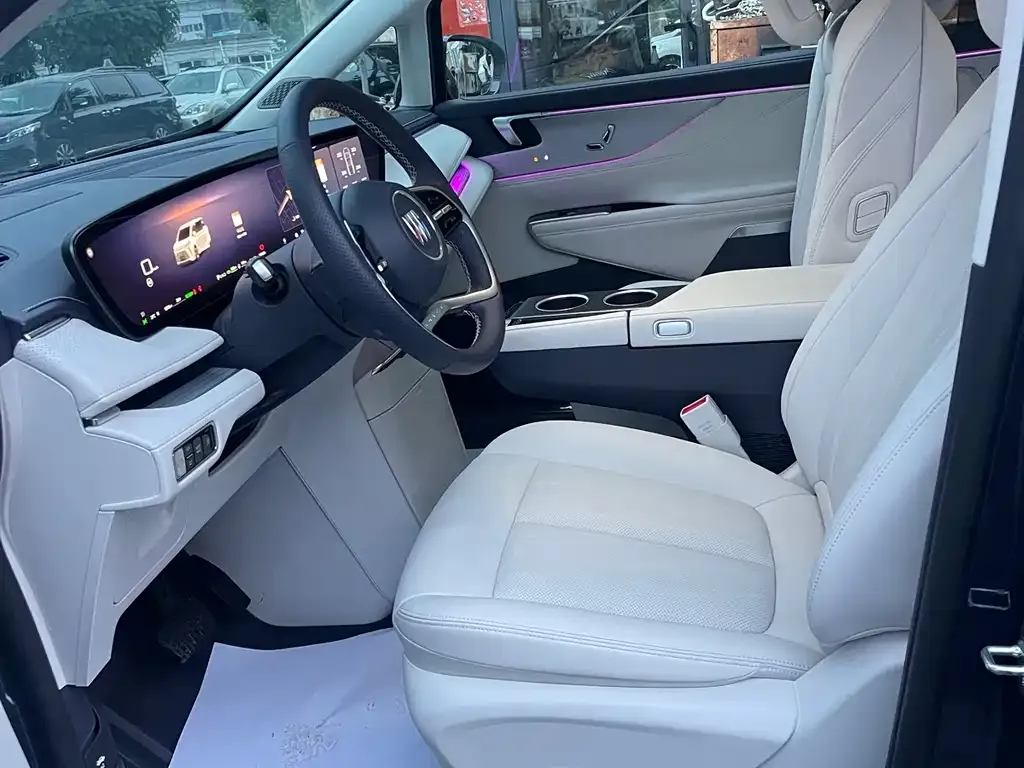 Buick GL8 Hybrid — фото 5