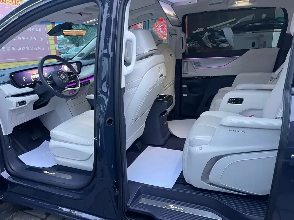 Buick GL8 Hybrid — фото 2