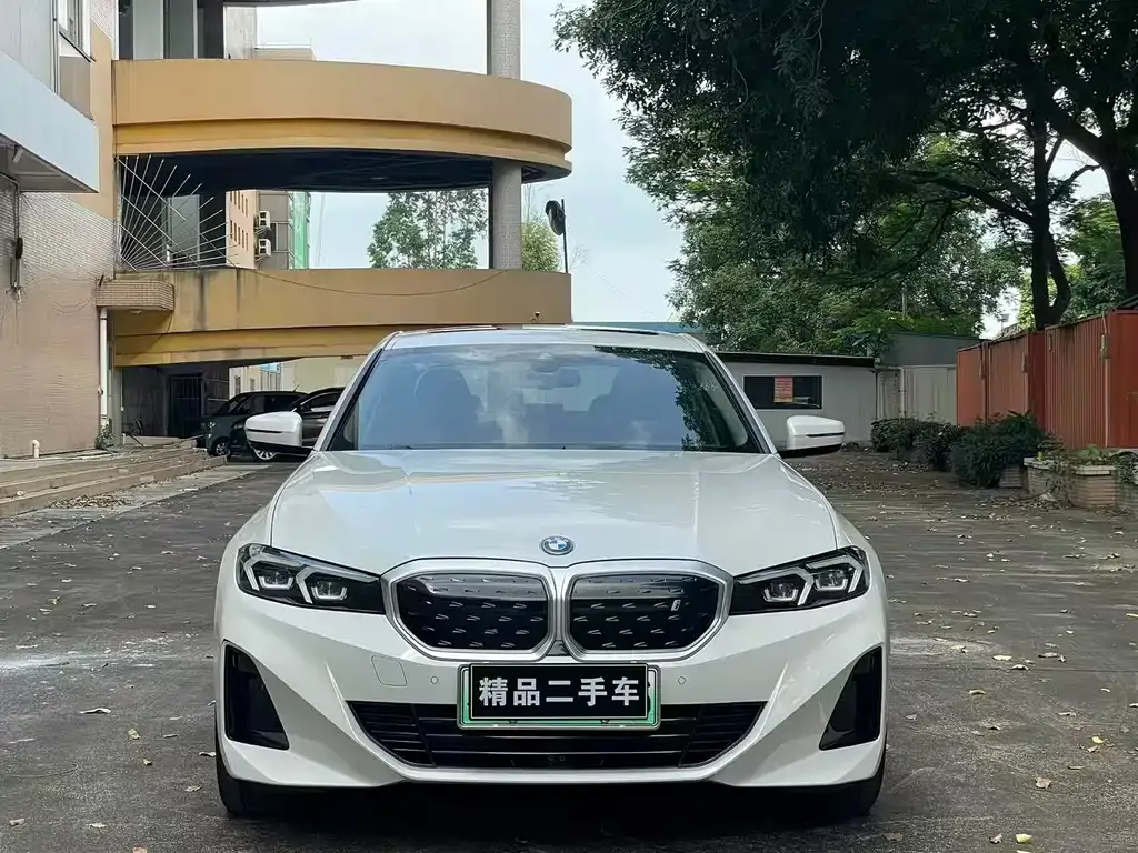 BMW i3 — фото 8