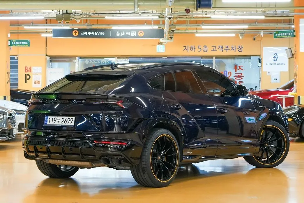 Lamborghini Urus 2023 из KR, фото 7