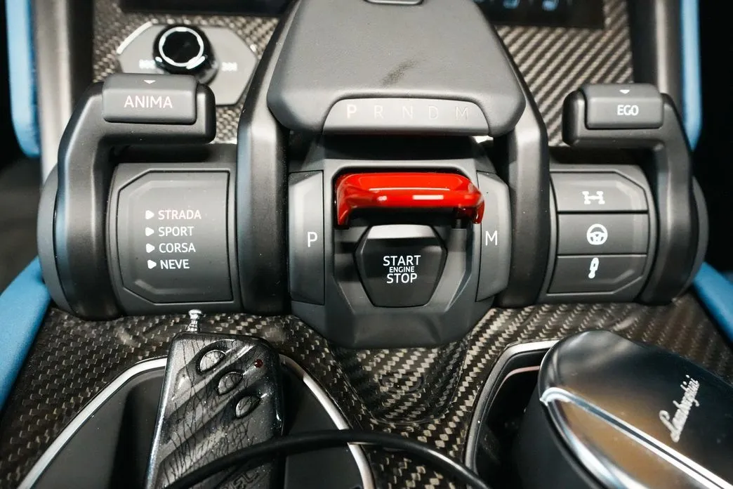 Lamborghini Urus 2023 из KR, фото 8
