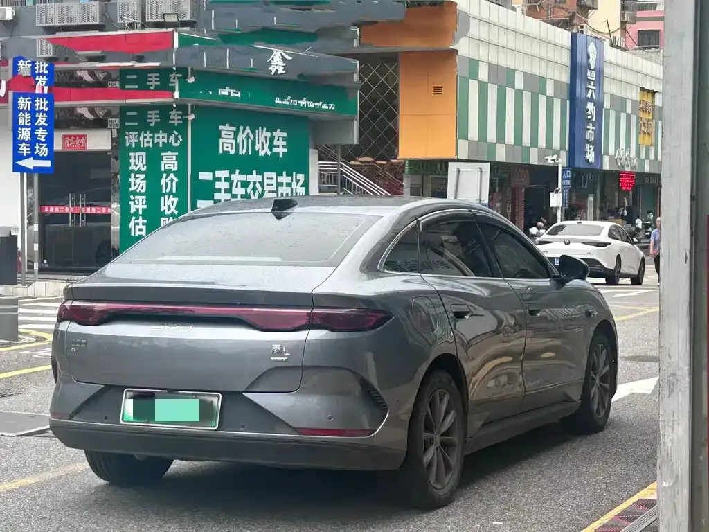 BYD Qin L — фото 7