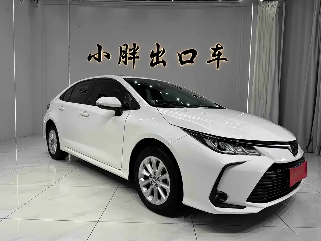 Toyota Corolla — фото 4