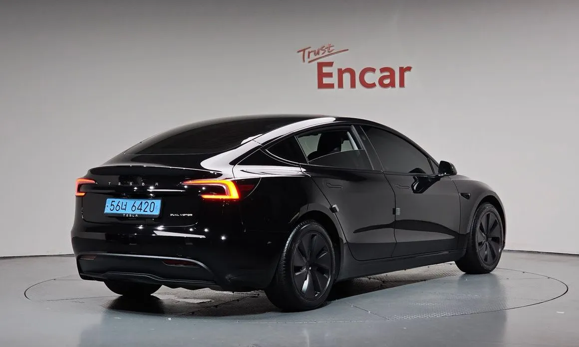 Tesla Model 3 — фото 4