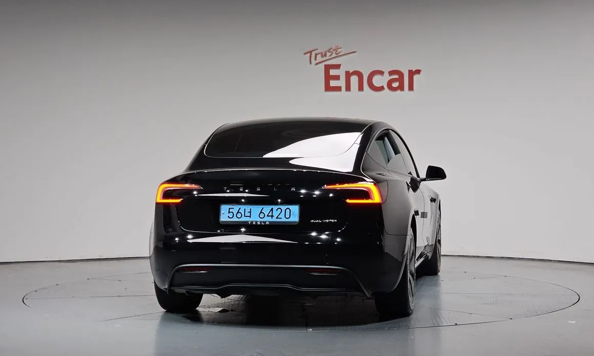 Tesla Model 3 — фото 10