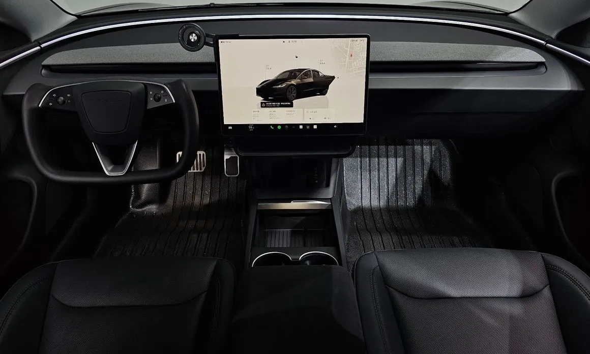 Tesla Model 3 — фото 9