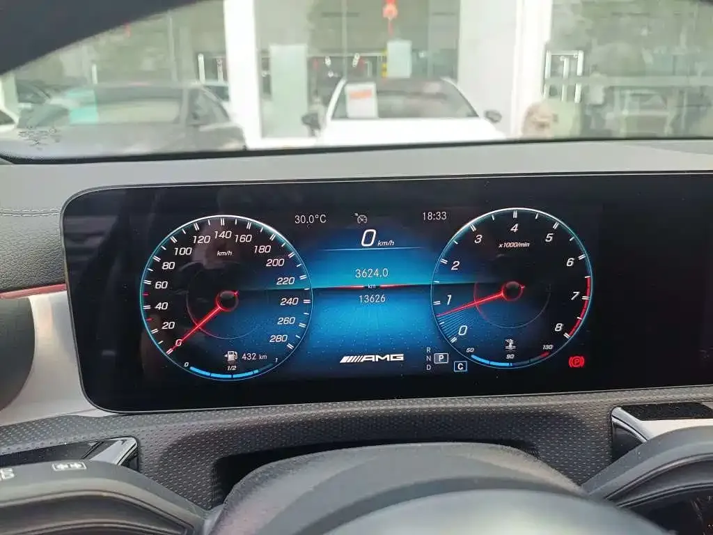 Mercedes-Benz CLA AMG — фото 6