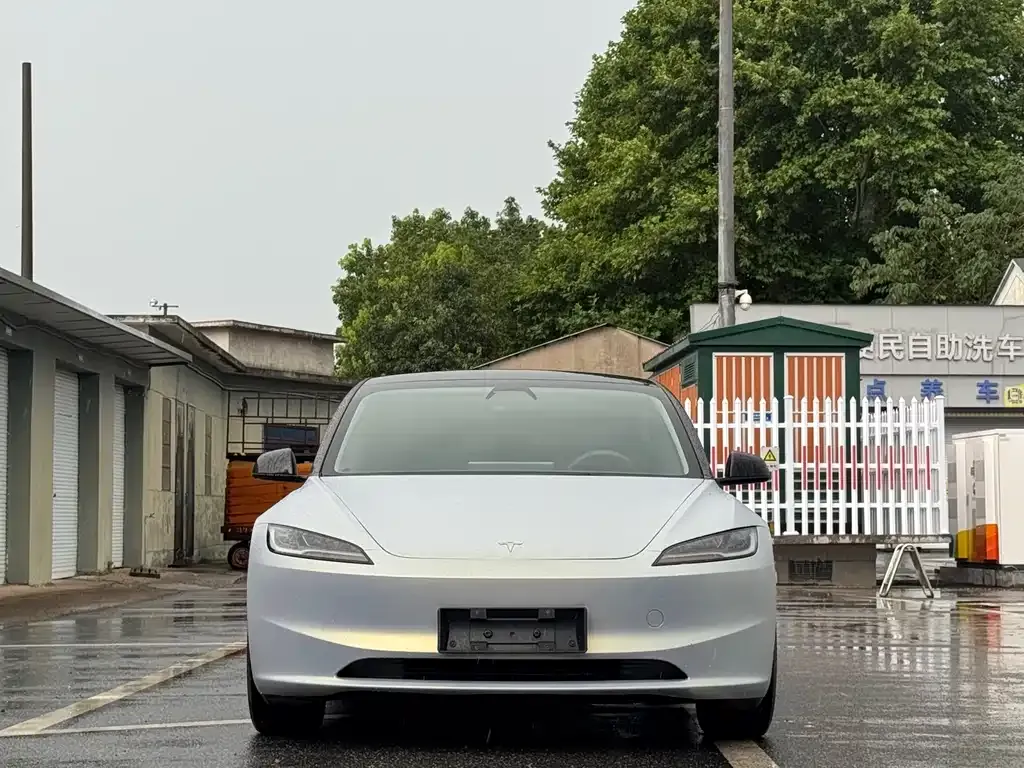 Tesla Model 3 — фото 6