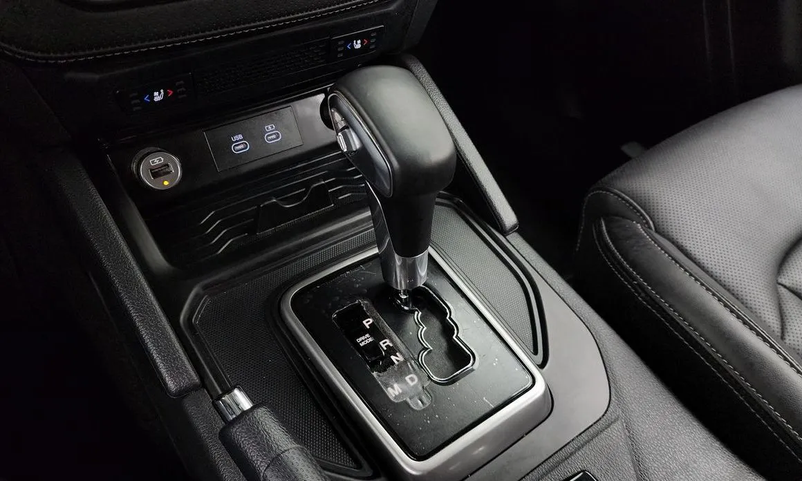 KG Mobility (Ssangyong) Rexton — фото 10