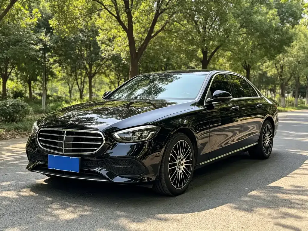 Mercedes-Benz C-Class — фото 1