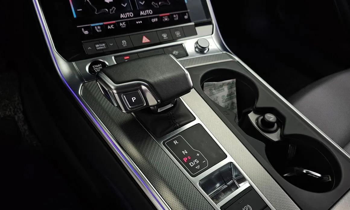 Audi A6 — фото 10