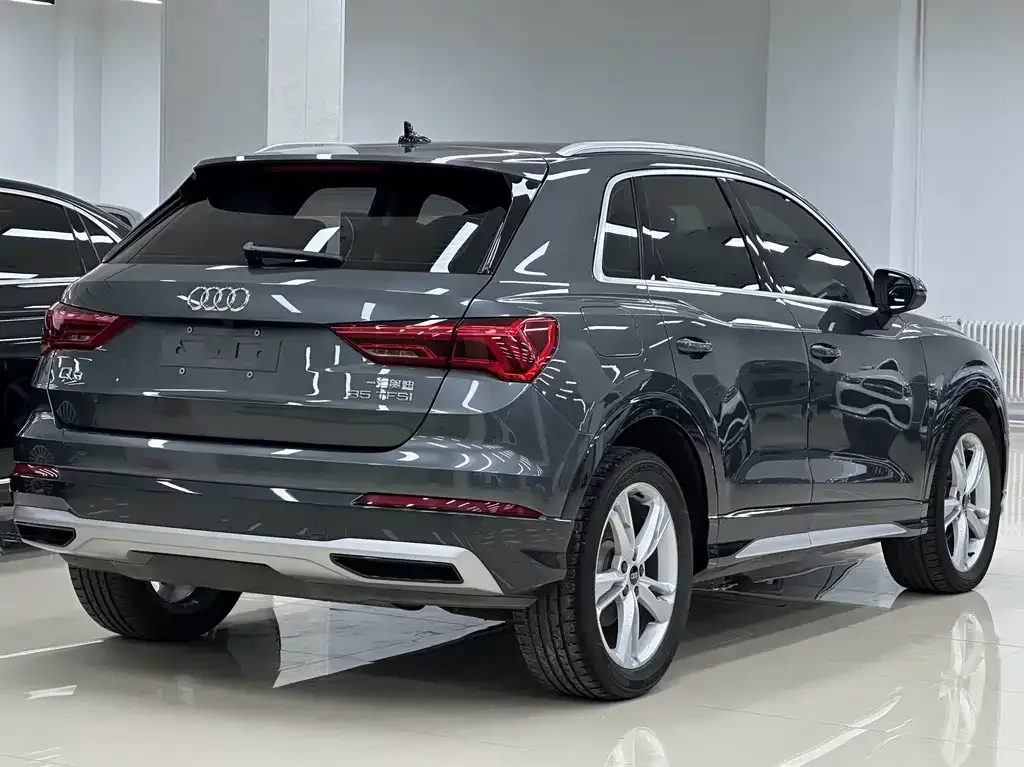 Audi Q3 — фото 5