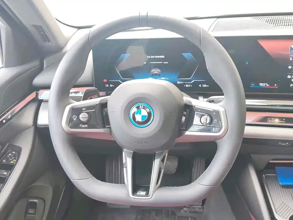 BMW i5 — фото 6