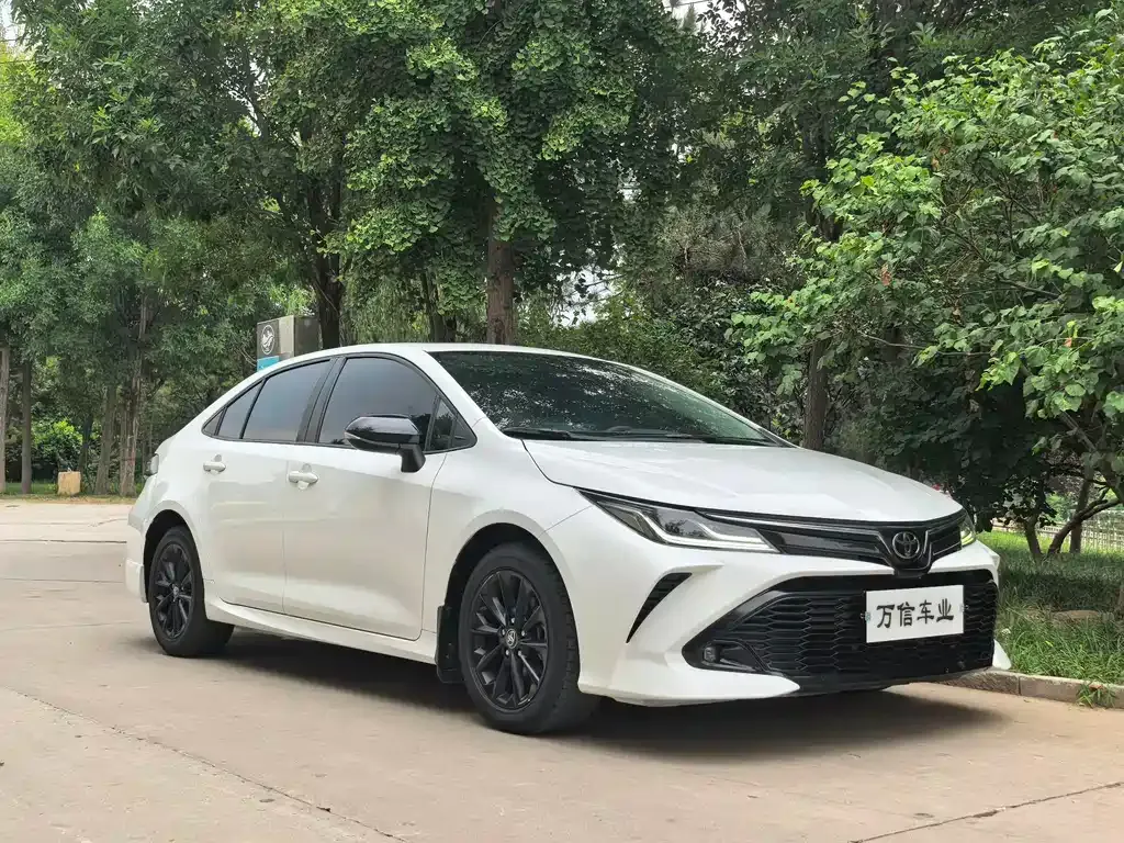 Toyota Corolla — фото 6