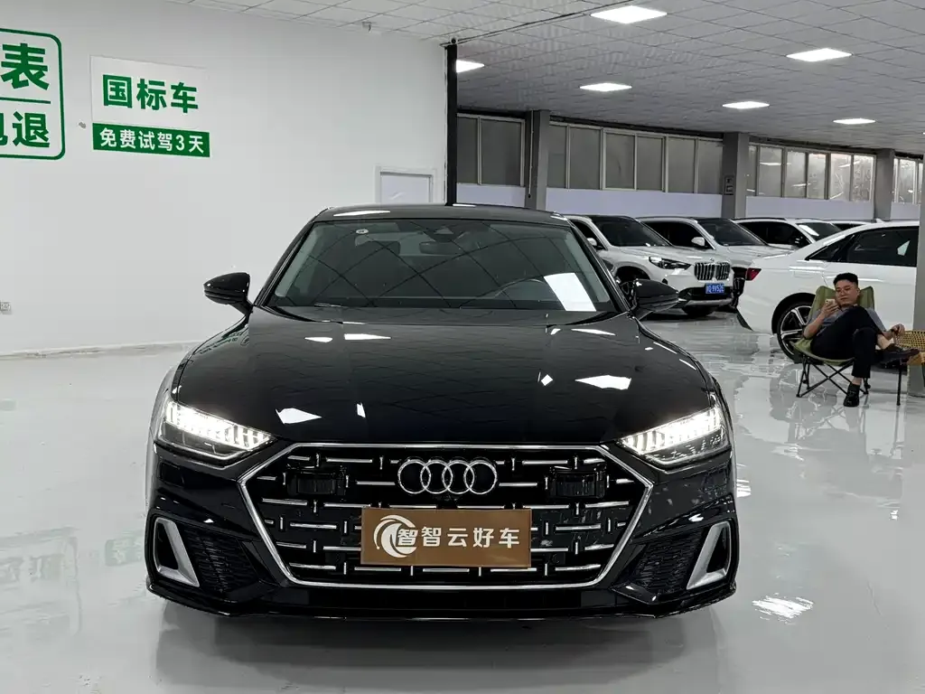 Audi A7L 2024 из CN, фото 2