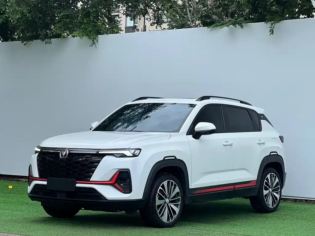 Changan CS35PLUS — фото 1