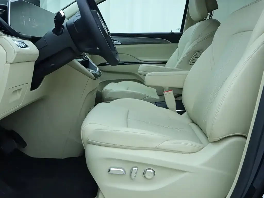 Buick GL8 Hybrid — фото 3