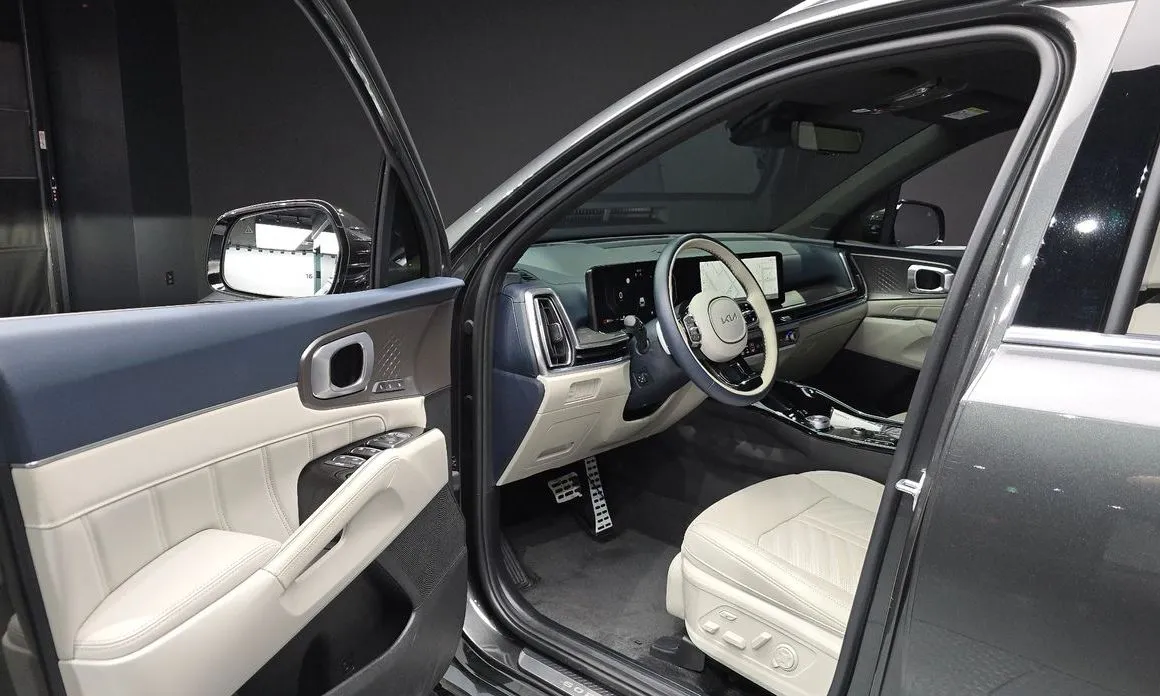 Kia Sorento — фото 8