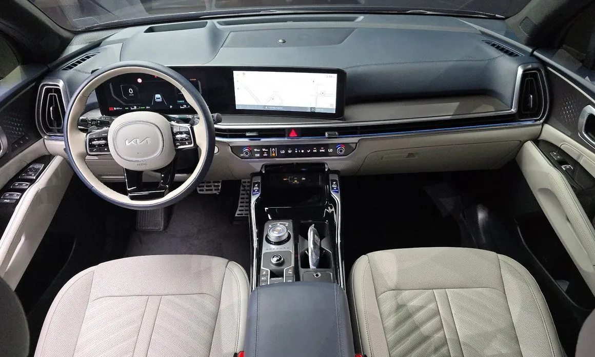 Kia Sorento — фото 10