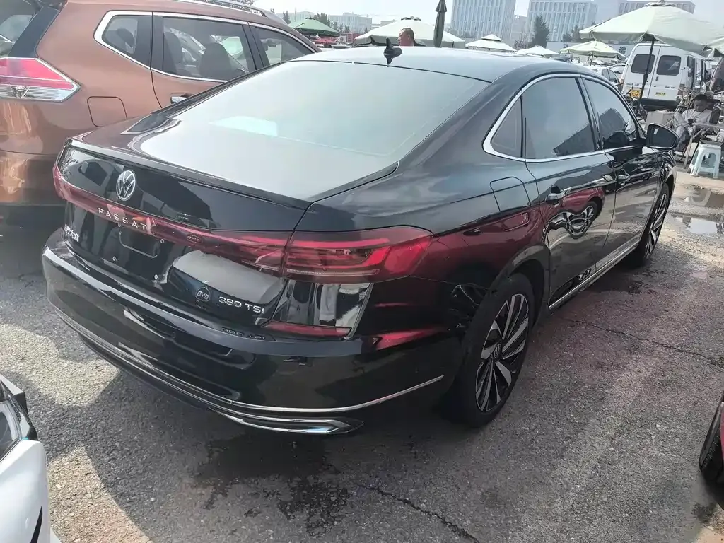 Volkswagen Passat — фото 4