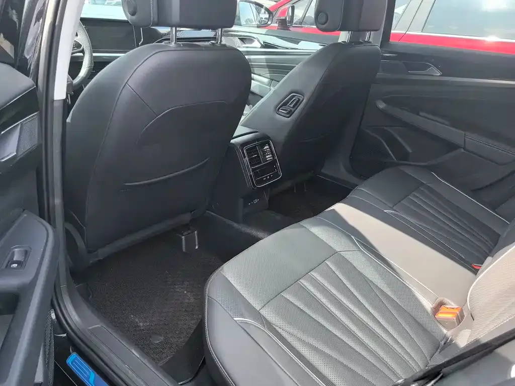Volkswagen Passat — фото 5