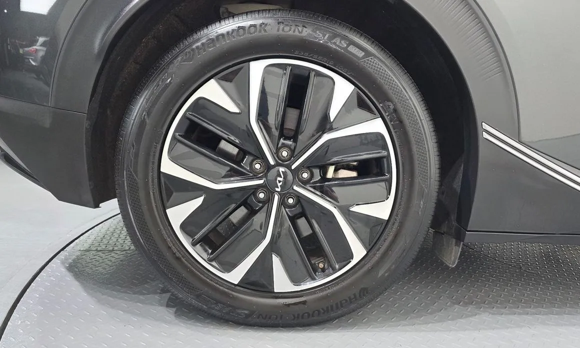 Kia EV6 — фото 6