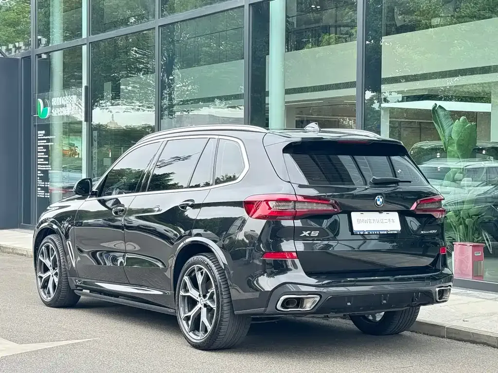 BMW X5 — фото 8