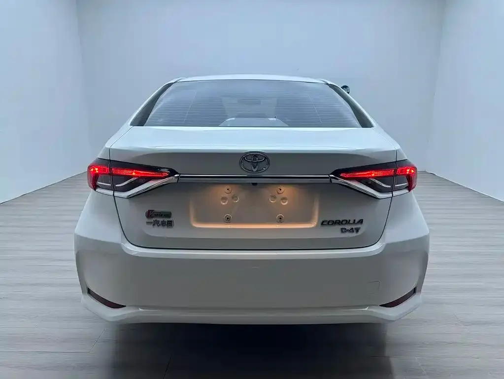 Toyota Corolla — фото 2