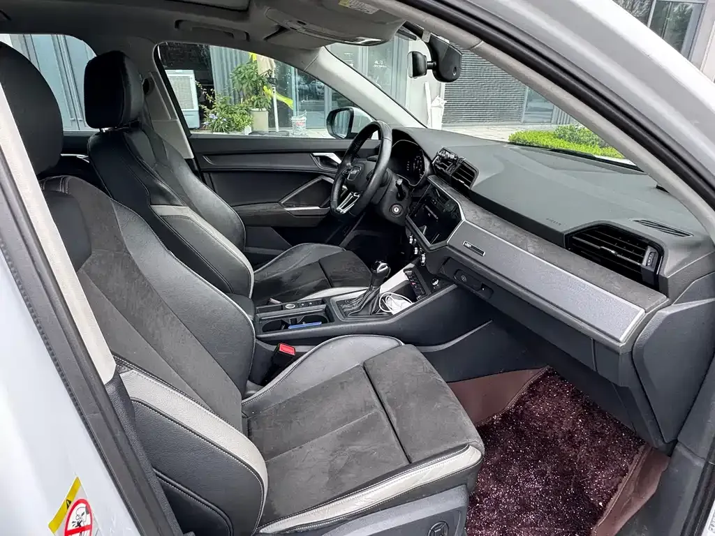 Audi Q3 2021 из CN, фото 2
