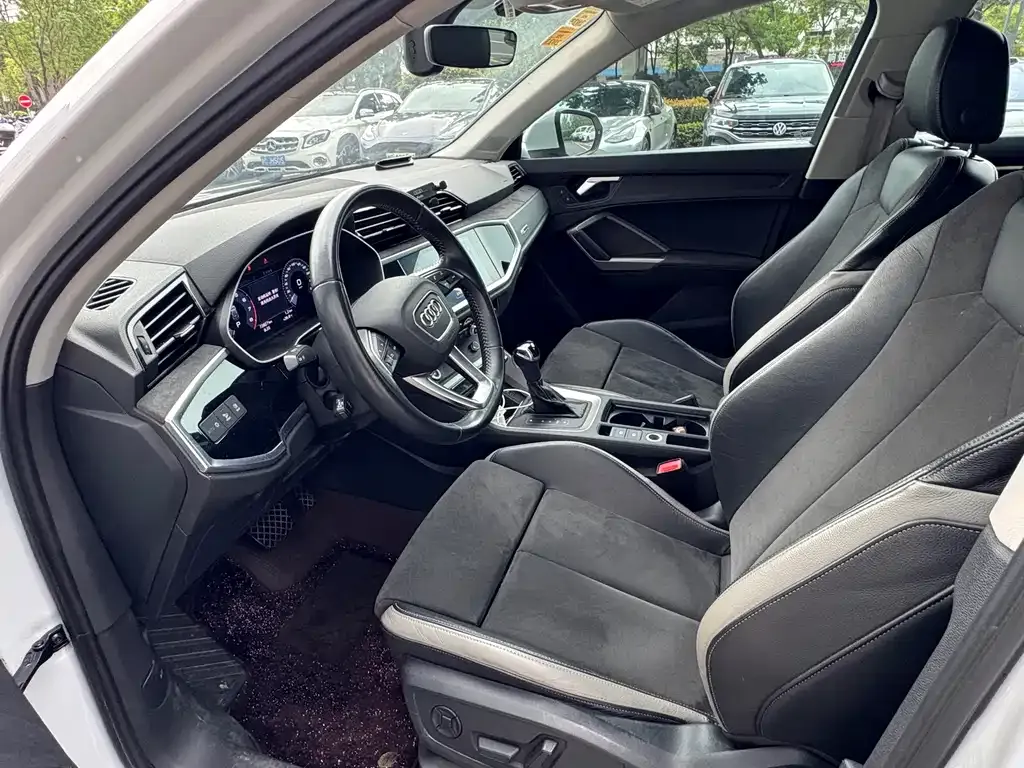 Audi Q3 2021 из CN, фото 6