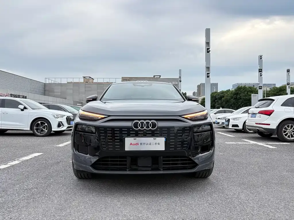 Audi Q6L e-tron — фото 5