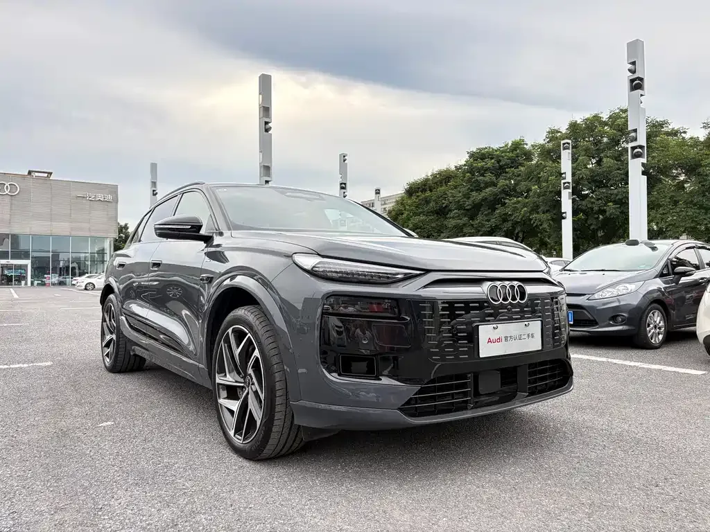 Audi Q6L e-tron — фото 9