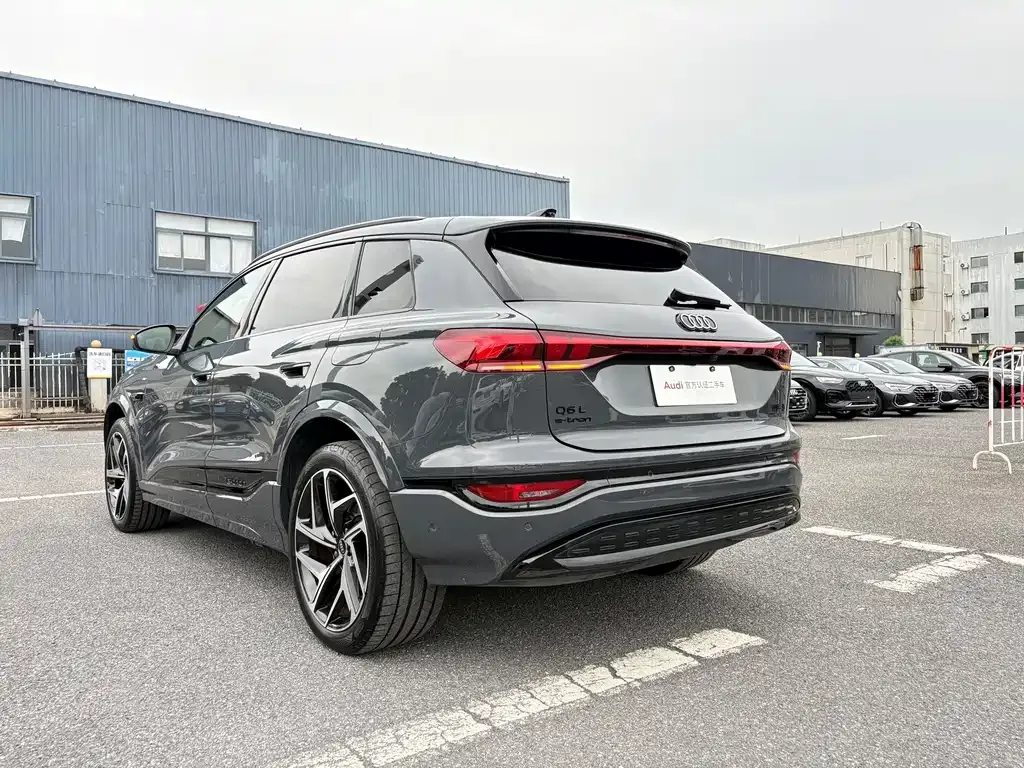 Audi Q6L e-tron — фото 6