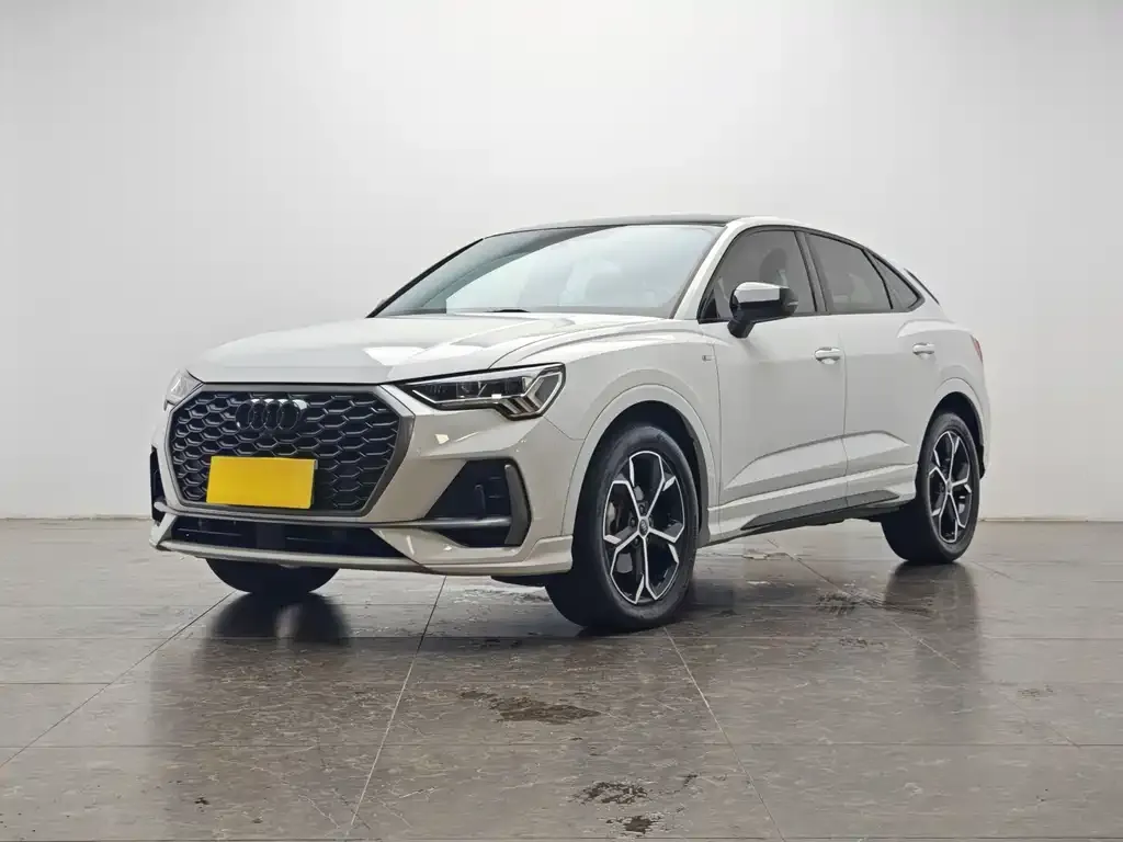 Audi Q3 Sportback — фото 1