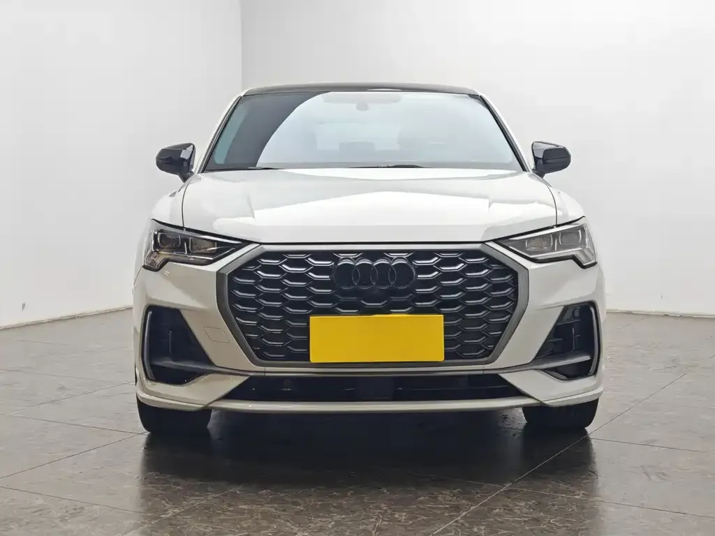Audi Q3 Sportback — фото 9