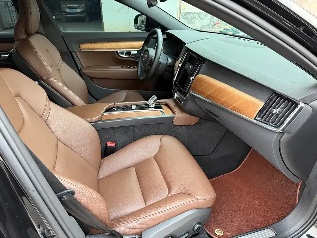 Volvo S90 — фото 4