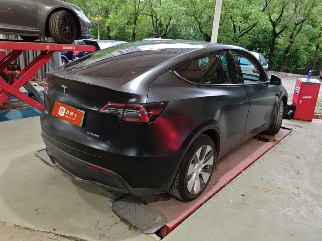 Tesla Model Y — фото 7