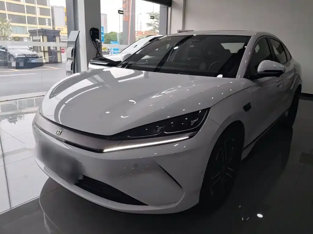 BYD Qin L — фото 1