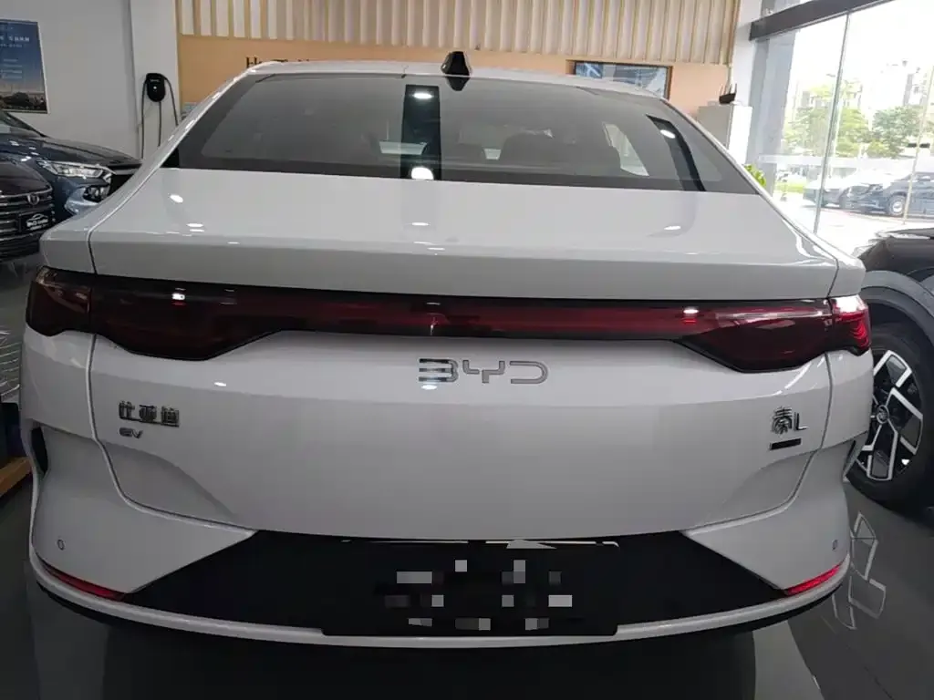 BYD Qin L — фото 3