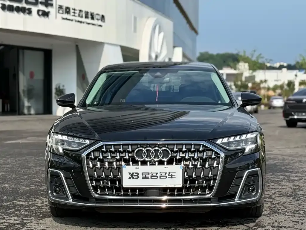 Audi A8 — фото 5