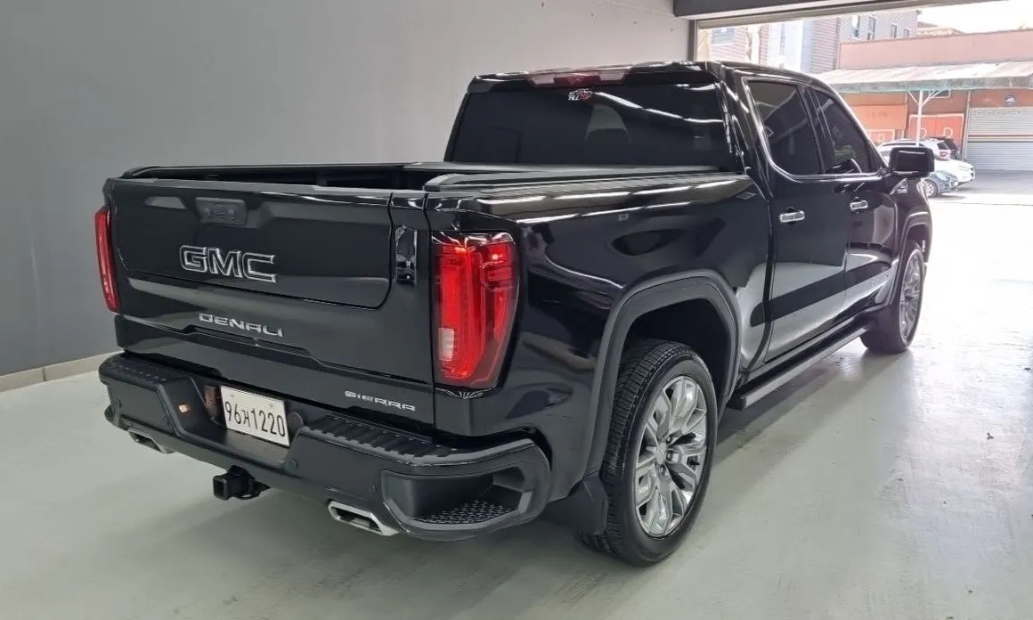 GMC Sierra — фото 8