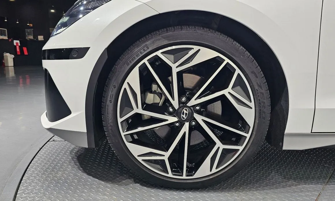 Hyundai Ioniq6 — фото 10