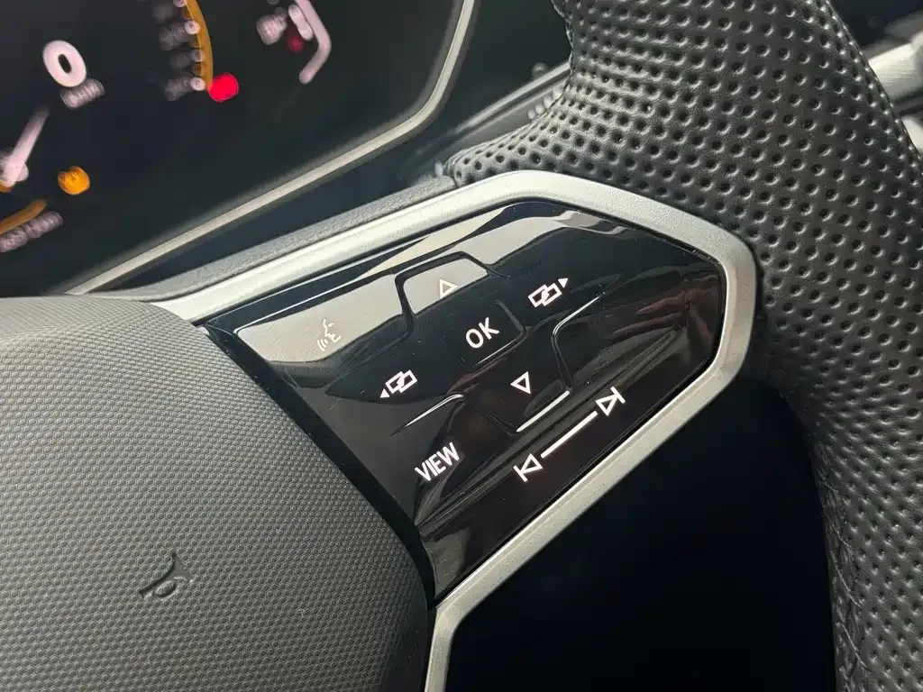 Volkswagen Passat — фото 7