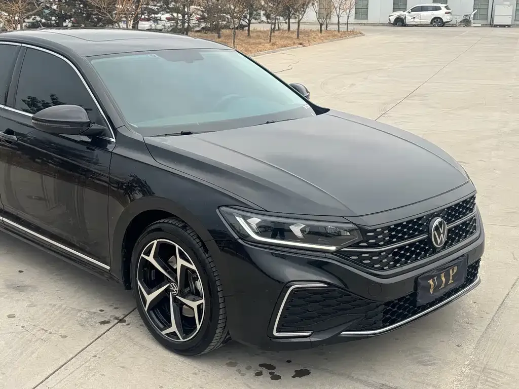 Volkswagen Passat — фото 4