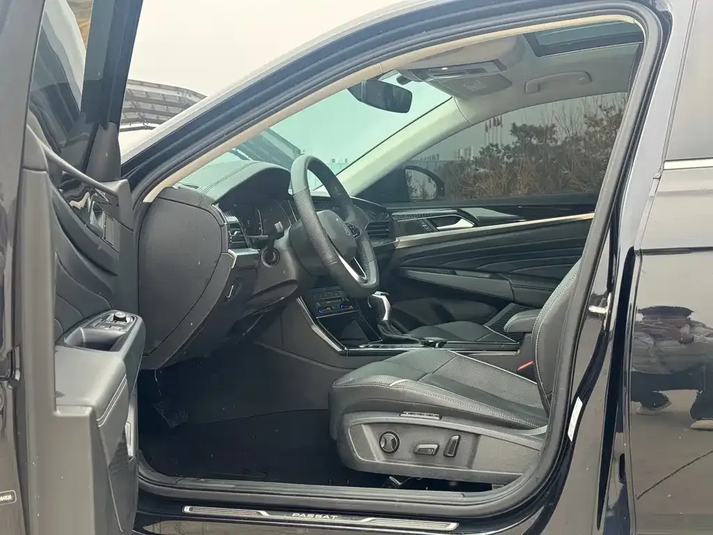Volkswagen Passat — фото 8