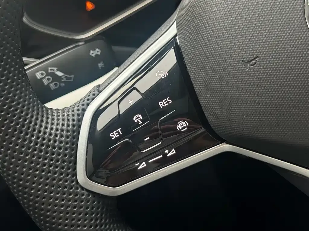 Volkswagen Passat — фото 5