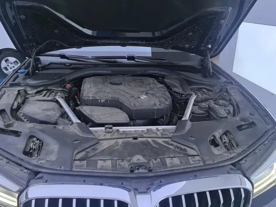 BMW 5 Series — фото 10