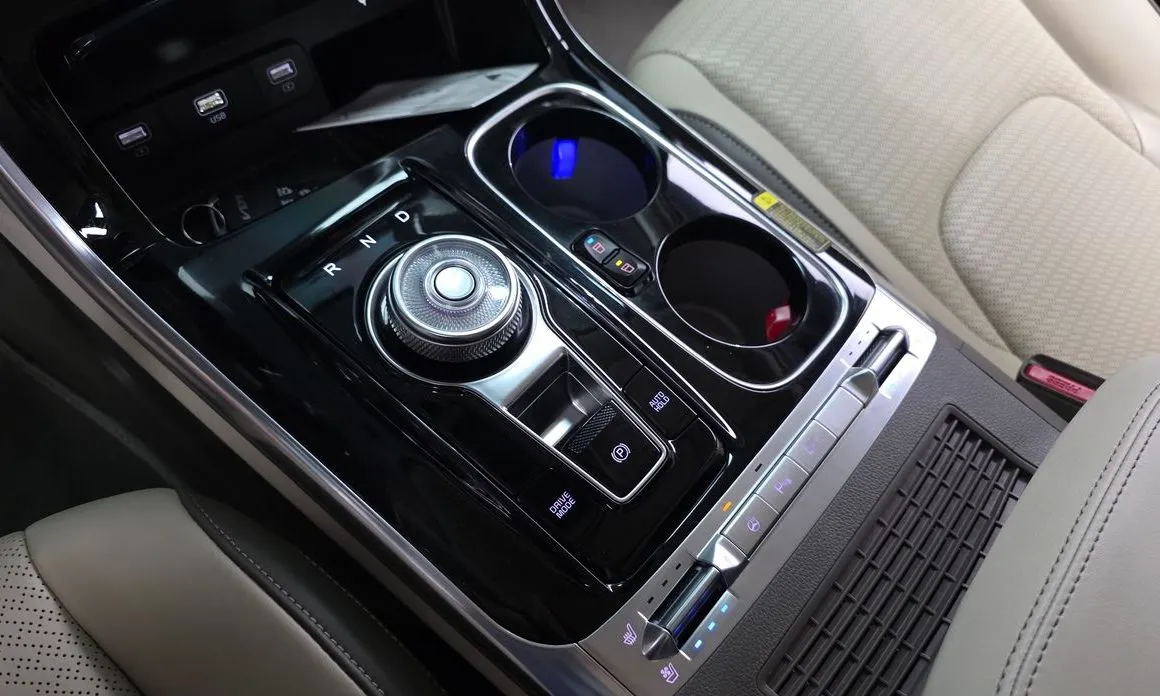 Kia Carnival 2023 из KR, фото 4