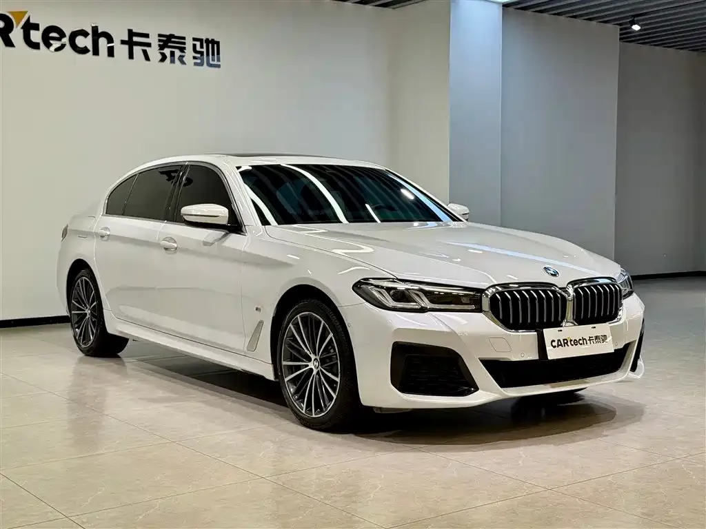 BMW 5 Series — фото 6