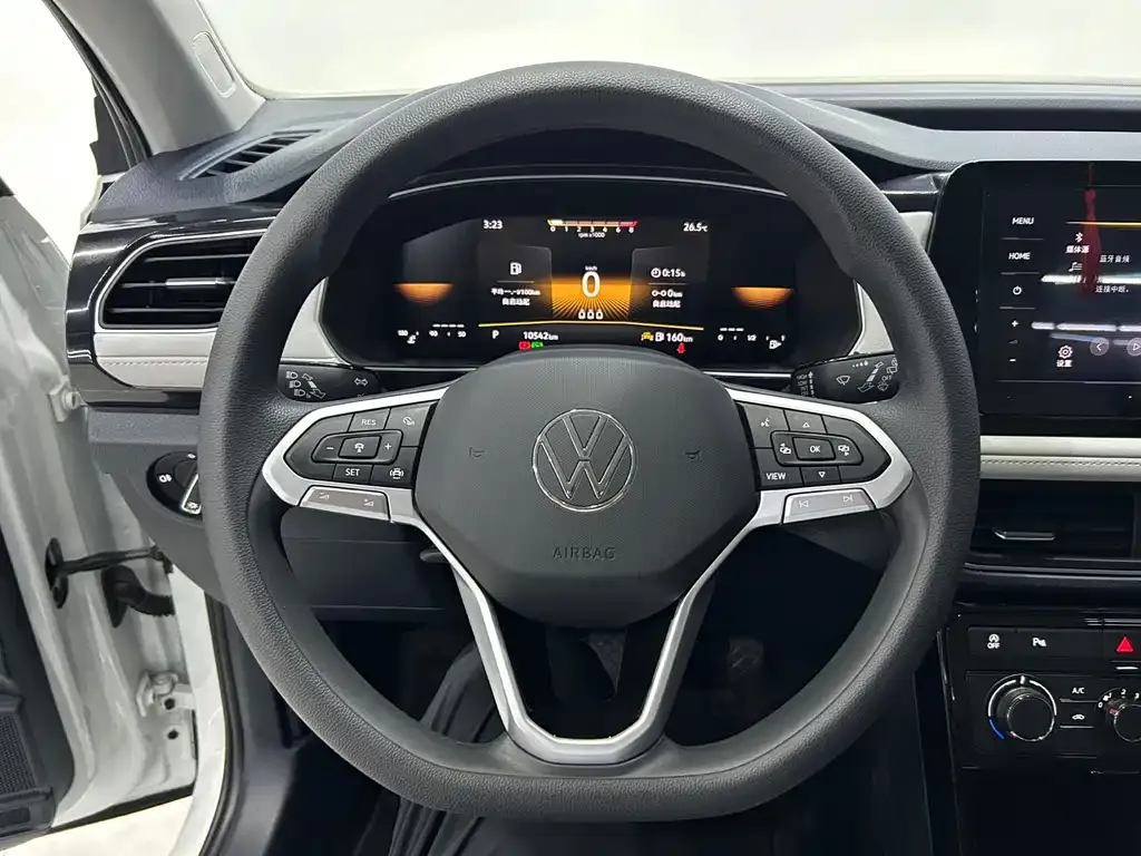 Volkswagen Tharu — фото 9